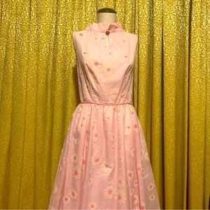 Vintage Daisy Maxi Dress